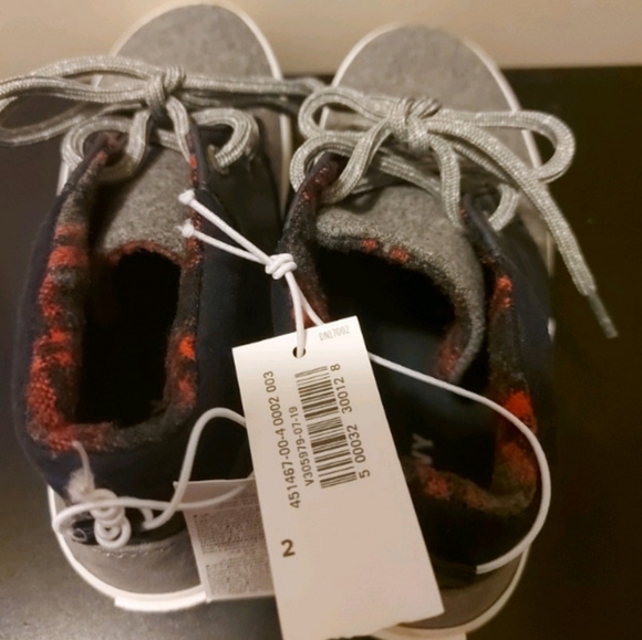 Old Navy Kids US Size 2 - Picture 4 of 5